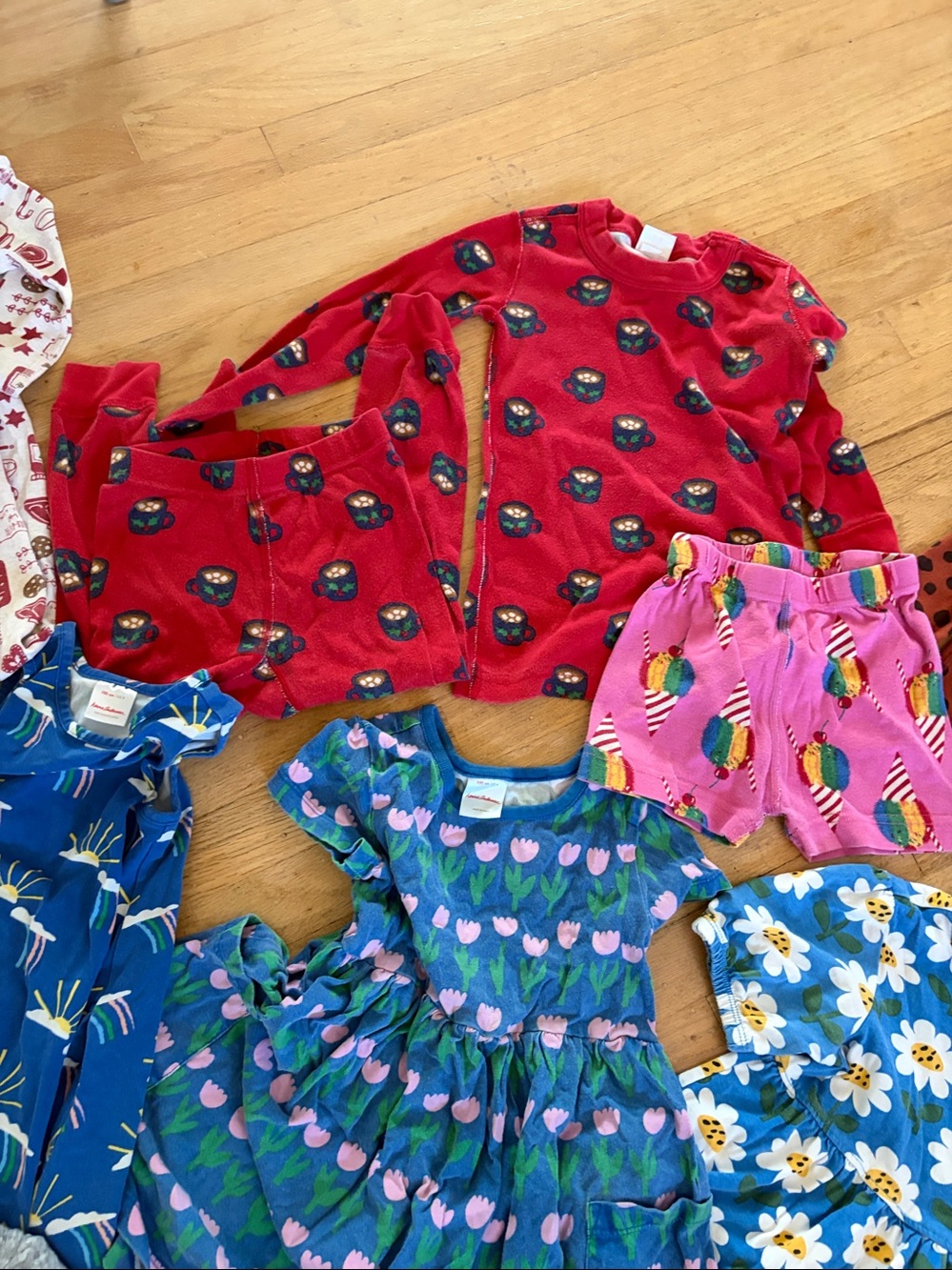 Hanna Andersson size 4 bundle pajamas dresses swimsuit - Picture 4 of 8